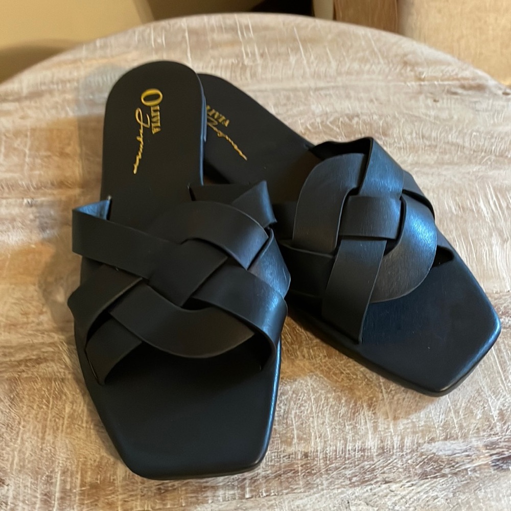 Olivia leather slides